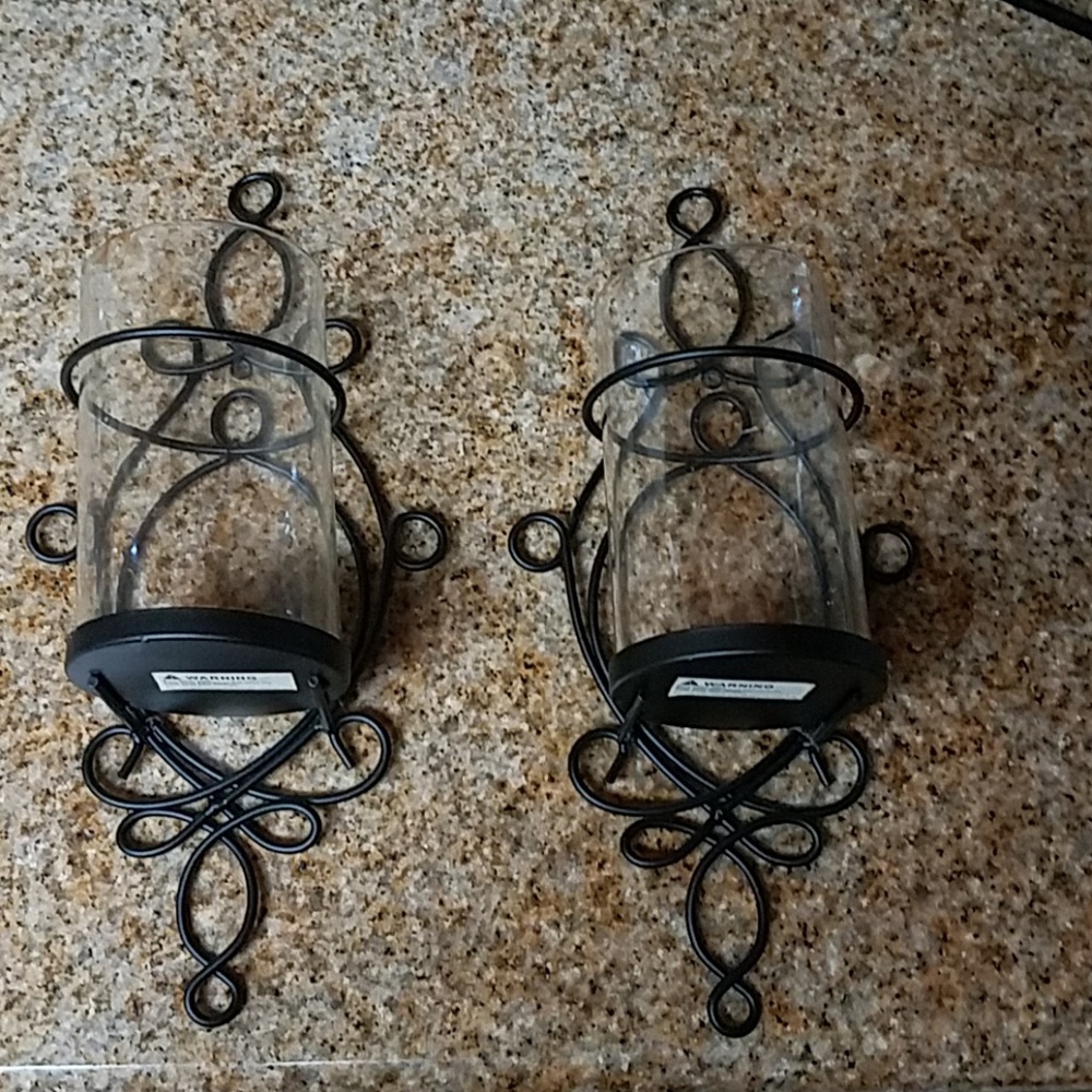 Wall sconce